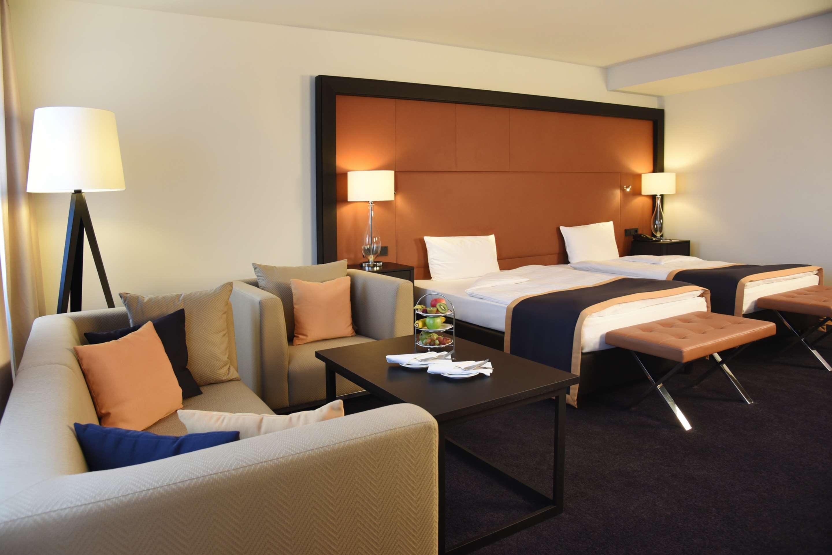 Steigenberger Hotel Bad Homburg Bad Homburg vor der Hoehe Exterior photo A room at the hotel