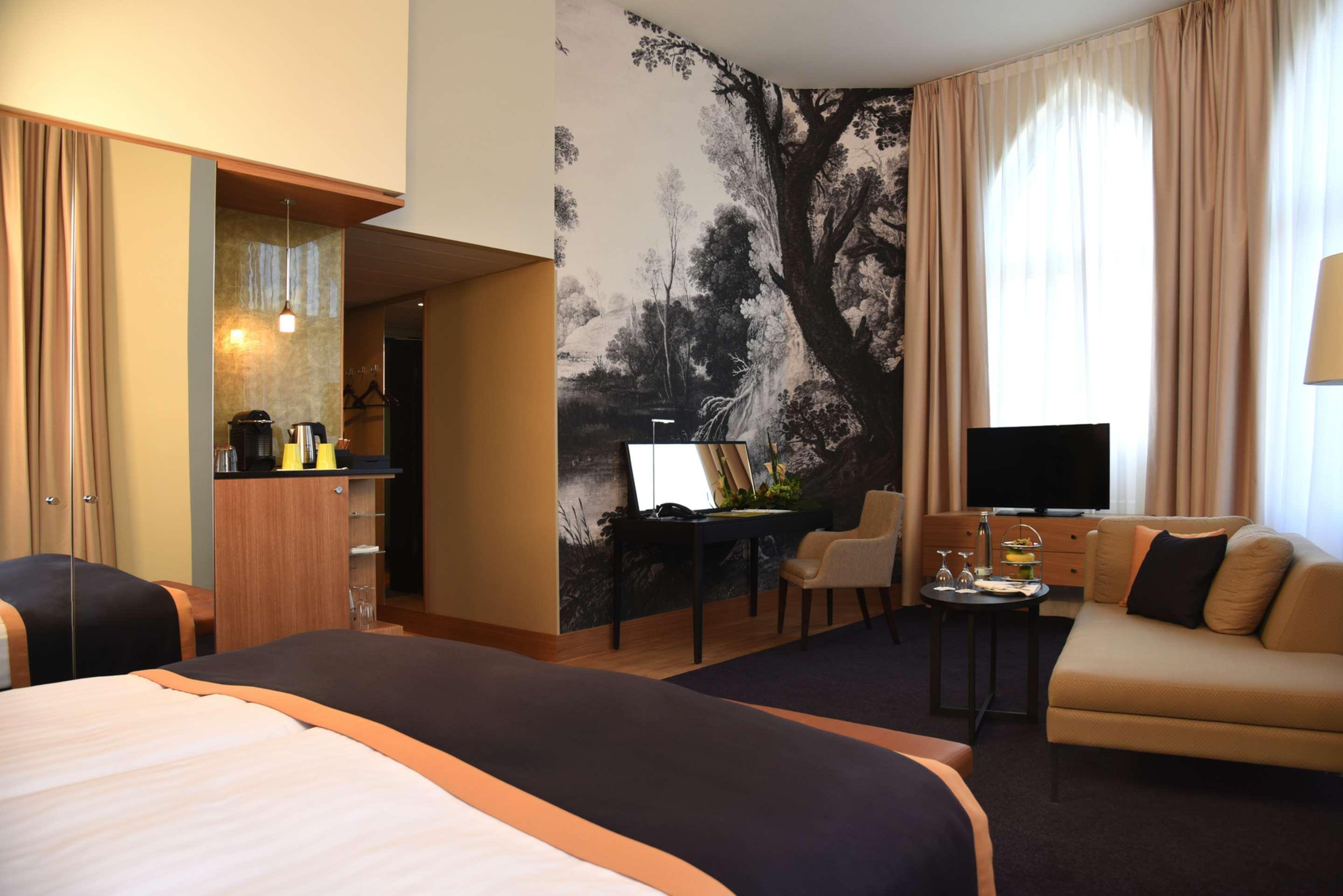Steigenberger Hotel Bad Homburg Bad Homburg vor der Hoehe Exterior photo Suite