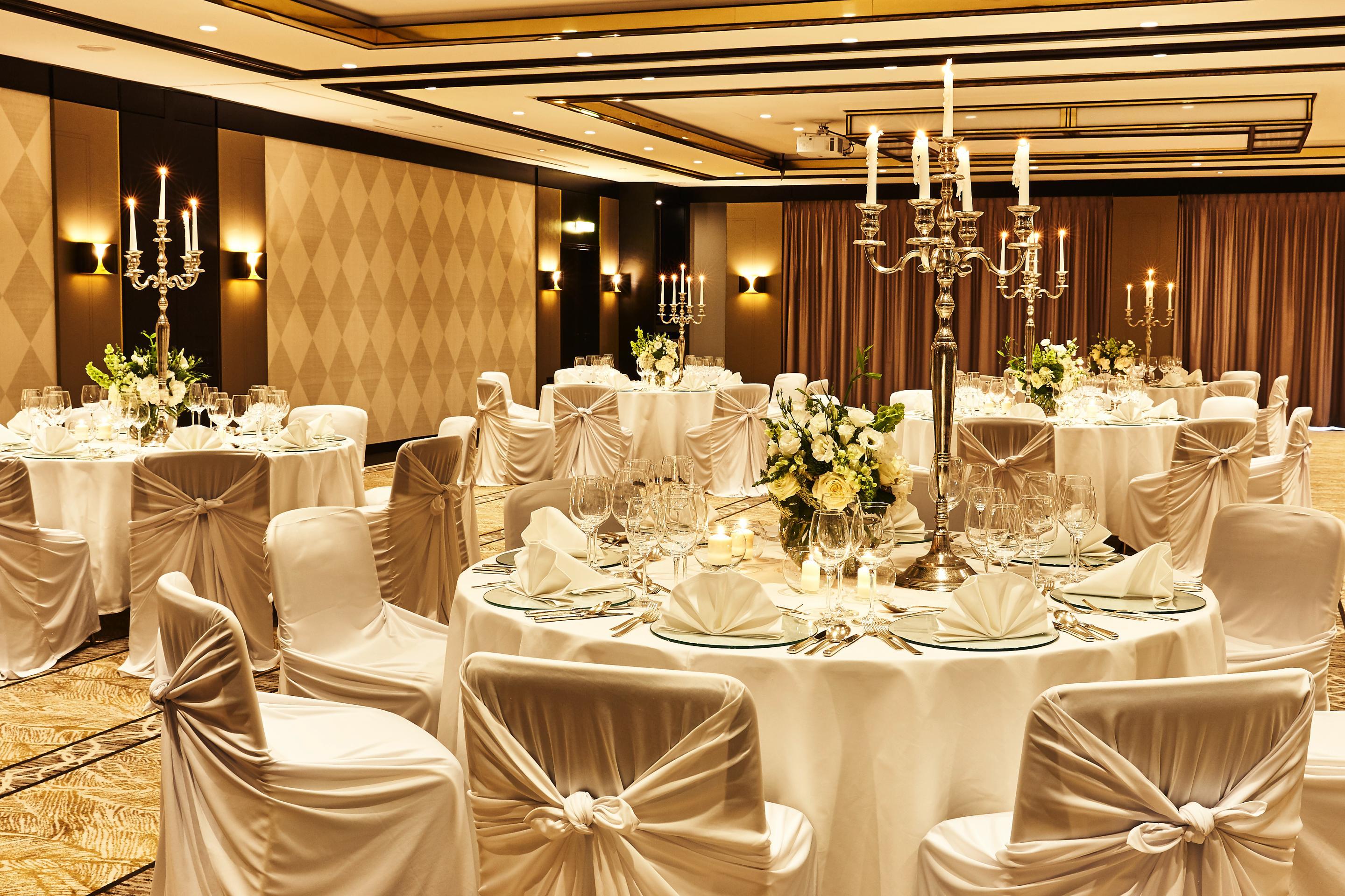 Steigenberger Hotel Bad Homburg Bad Homburg vor der Hoehe Exterior photo A wedding reception at the InterContinental Mumbai