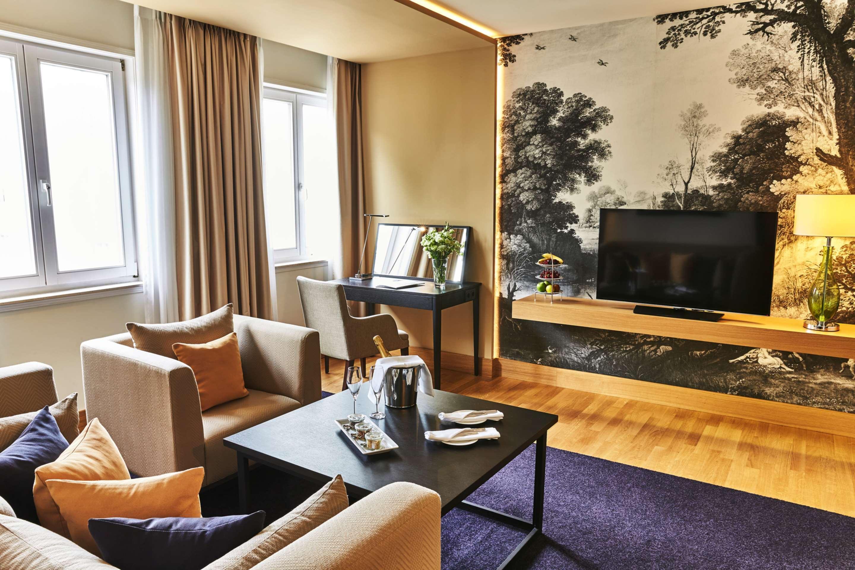 Steigenberger Hotel Bad Homburg Bad Homburg vor der Hoehe Exterior photo Suite at the Hotel