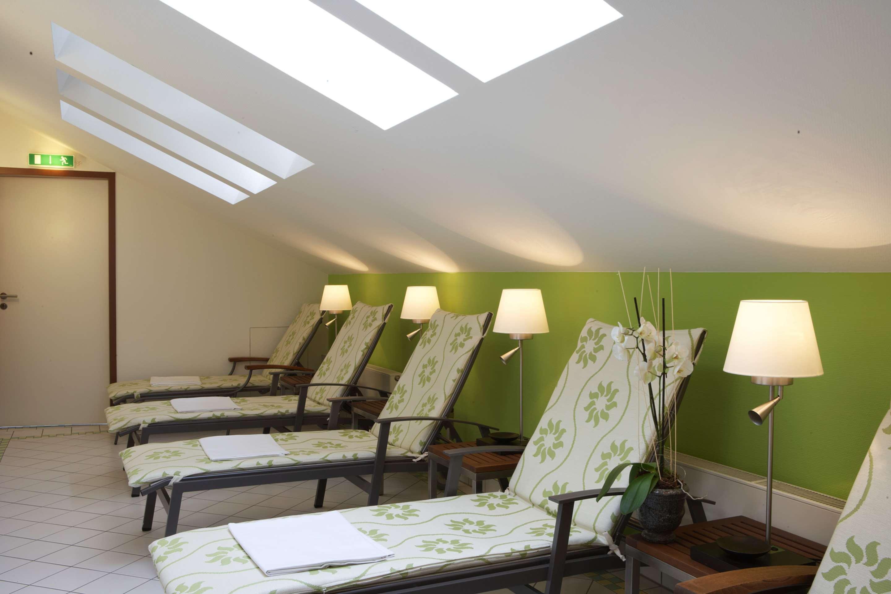 Steigenberger Hotel Bad Homburg Bad Homburg vor der Hoehe Exterior photo Skylights in a spa