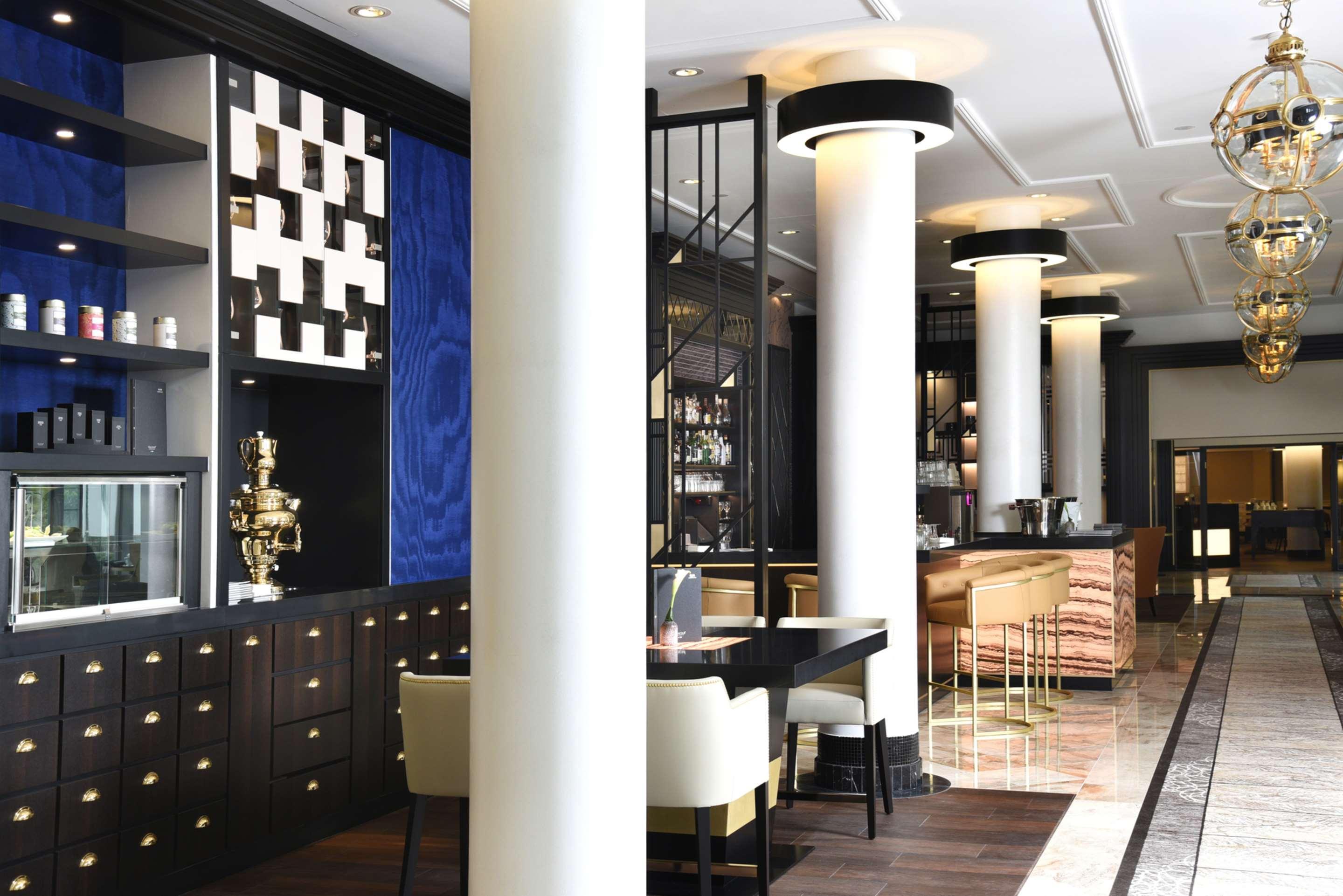 Steigenberger Hotel Bad Homburg Bad Homburg vor der Hoehe Exterior photo The lobby bar